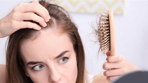 البصل والثوم لعلاج تساقط الشعر وزيادة كثافته