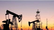 ارتفاع أسعار النفط بسبب مخاوف حيال إمدادات الشرق الأوسط وتوقف حقل الشرارة الليبي