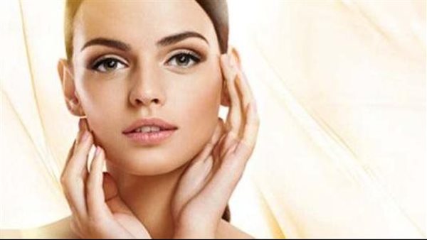 كريم نهاري يغنيك عن وضع المكياج ويعزز من نضارة البشرة