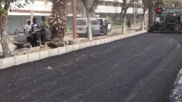 رصف الطبقة الرابطة لطريق 6 أكتوبر اتجاه شبرامنت بأبو النمرس (صور)