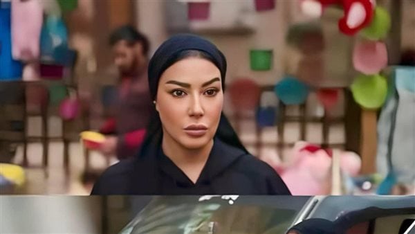 مؤلف مسلسل “غالية بـ100 راجل” يتبرأ من لوك سمية الخشاب ويكشف ما حدث (فيديو)