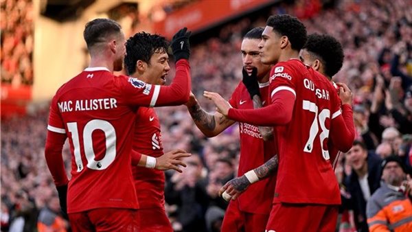 صلاح خارج القائمة.. التشكيل الرسمي لمباراة ليفربول وتشيلسي