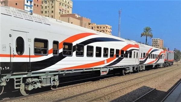 وزير النقل يتابع حركة تشغيل القطارات للاطمئنان على الركاب