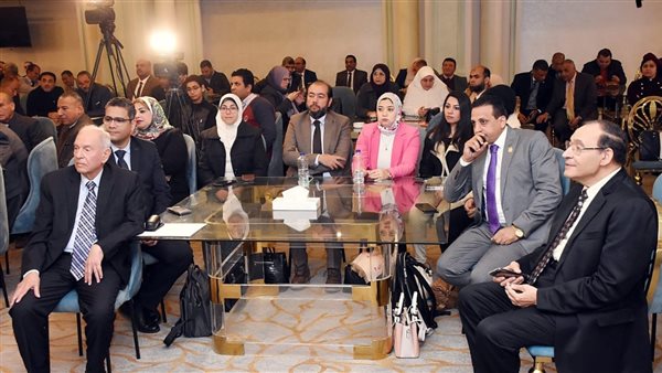 “تربية عين شمس” تستعرض تجربتها في التحول الرقمي بمؤتمر مستقبل النظم التعليمية