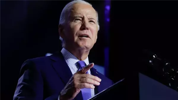 بايدن يصف بوتين بـ «المجنون الهائج» وينتقد ترامب خلال فعالية انتخابية