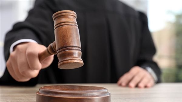 اليوم، أولى جلسات محاكمة “مدمنة” خطفت طفلين وقتلت أحدهما بسبب الهيروين