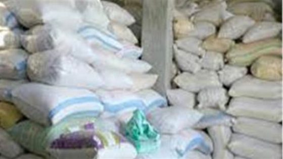 “تموين الإسماعيلية” تضبط 30 طن دقيق وأرز قبل احتكارها