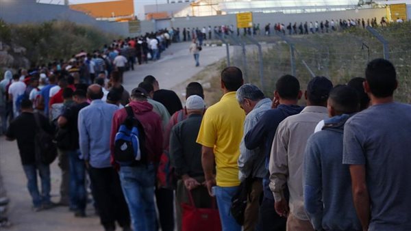 العمالة الأجنبية داخل الدولة سيئة السمعة.. الاحتلال يخطط للتخلي عن العمال الفلسطينيين للأبد.. ويلجأ للدول الآسيوية لاستغلال الأيدي العاملة الرخيصة