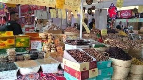 إقبال كثيف على معرض أهلا رمضان في العمرانية