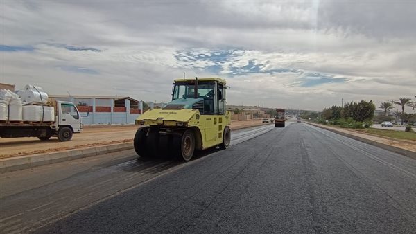 رفع كفاءة عدد من مشروعات الطرق في 15 مايو