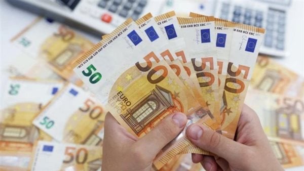 سعر اليورو مقابل الجنيه المصري بداية تعاملات اليوم الأربعاء 14-2-2024