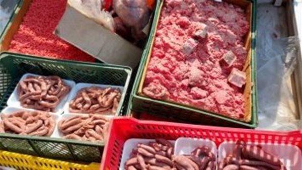 ضبط 15 كيلو دواجن ولحوم فاسدة و6 كيلو أسماك بأطفيح والصف خلال 24 ساعة