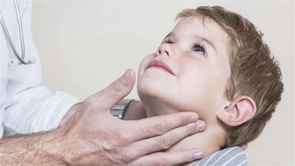 أسباب تورم الغدد النكافية وأهم أعراضها