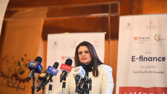 وزيرة الهجرة تعلق على مبادرة يمامة بشأن استقطاع جزء من دخل المصريين بالخارج بالدولار