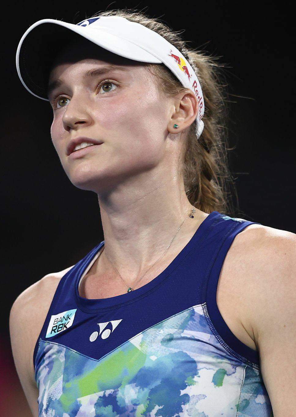 بطولة دبي للتنس.. خروج مفاجىء لسابالنكا وصعود ريباكينا لثمن النهائي