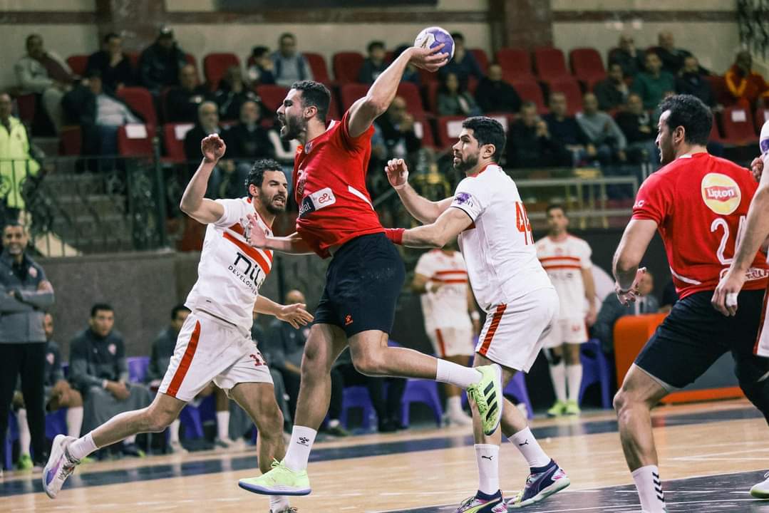 كرة يد| الزمالك يحسم قمة الدوري المصري أمام الأهلي بالرميات الترجيحية