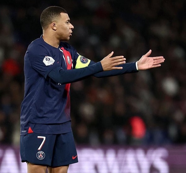 زيدان يُعلق على إمكانية انتقال مبابي إلى ريال مدريد الصيف المقبل