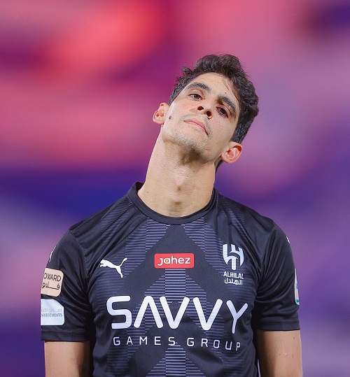 ياسين بونو: الهلال كبير.. لا نقل عن أوروبا.. وأريد أثبت صحة قراري