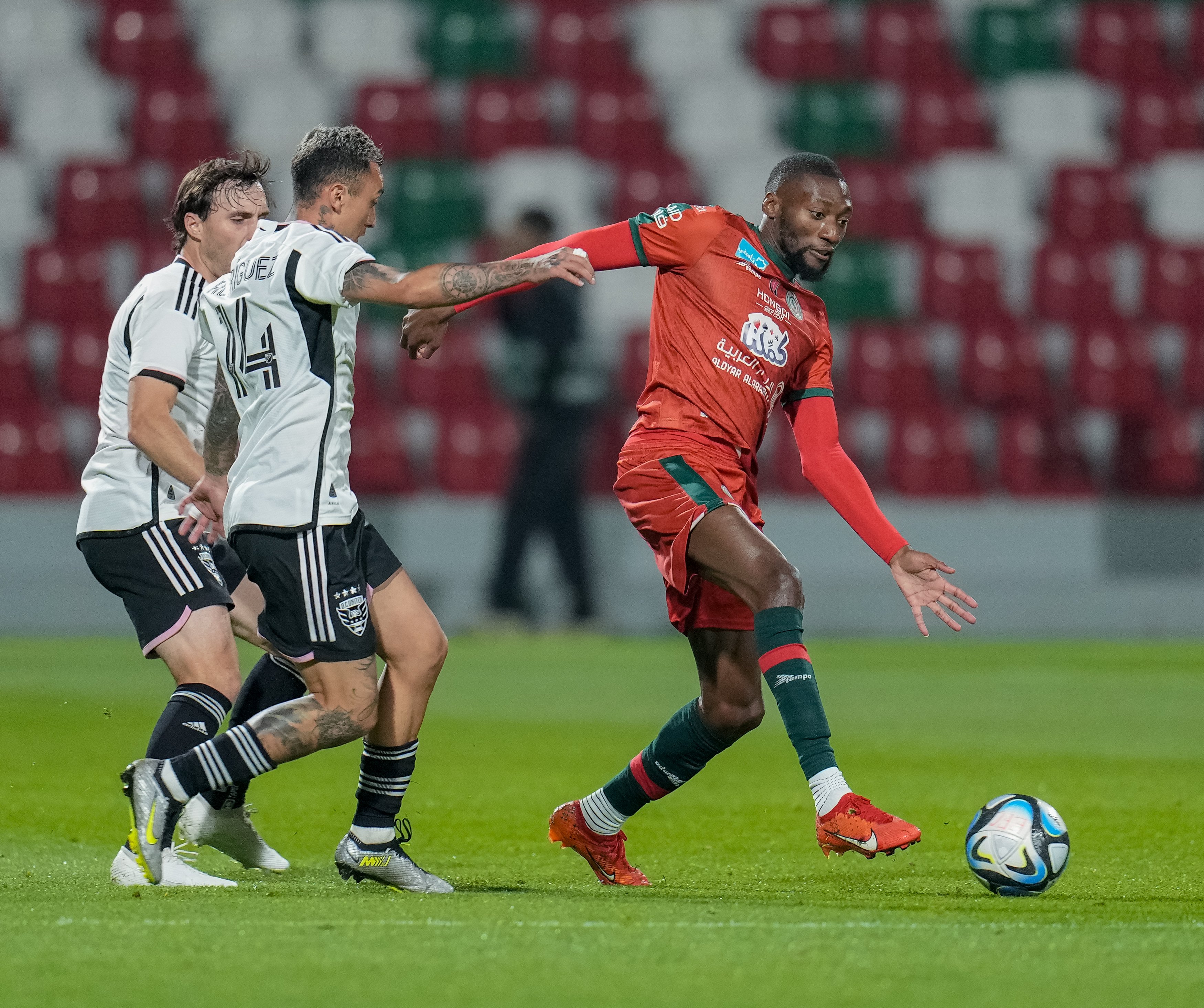 ودية الاتفاق تثير غضب جماهير الهلال والنصر.. ما القصة؟