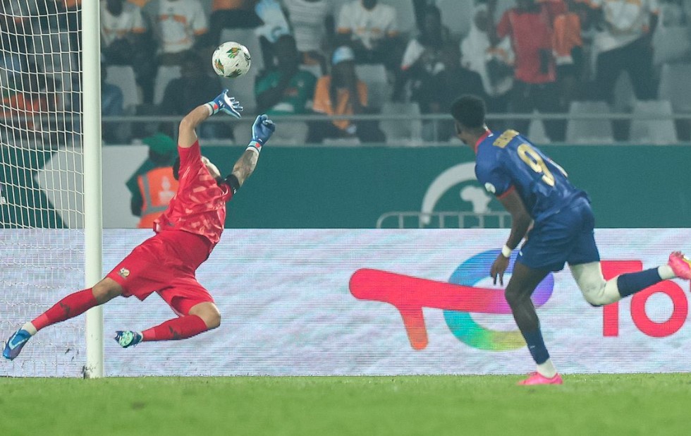 تصدى لـ 4 ركلات.. ويليامز يقود جنوب إفريقيا لنصف نهائي كأس أمم إفريقيا أمام كاب فيردي