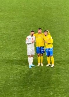 رونالدو لاعب النصر مع التوأم لاجامي