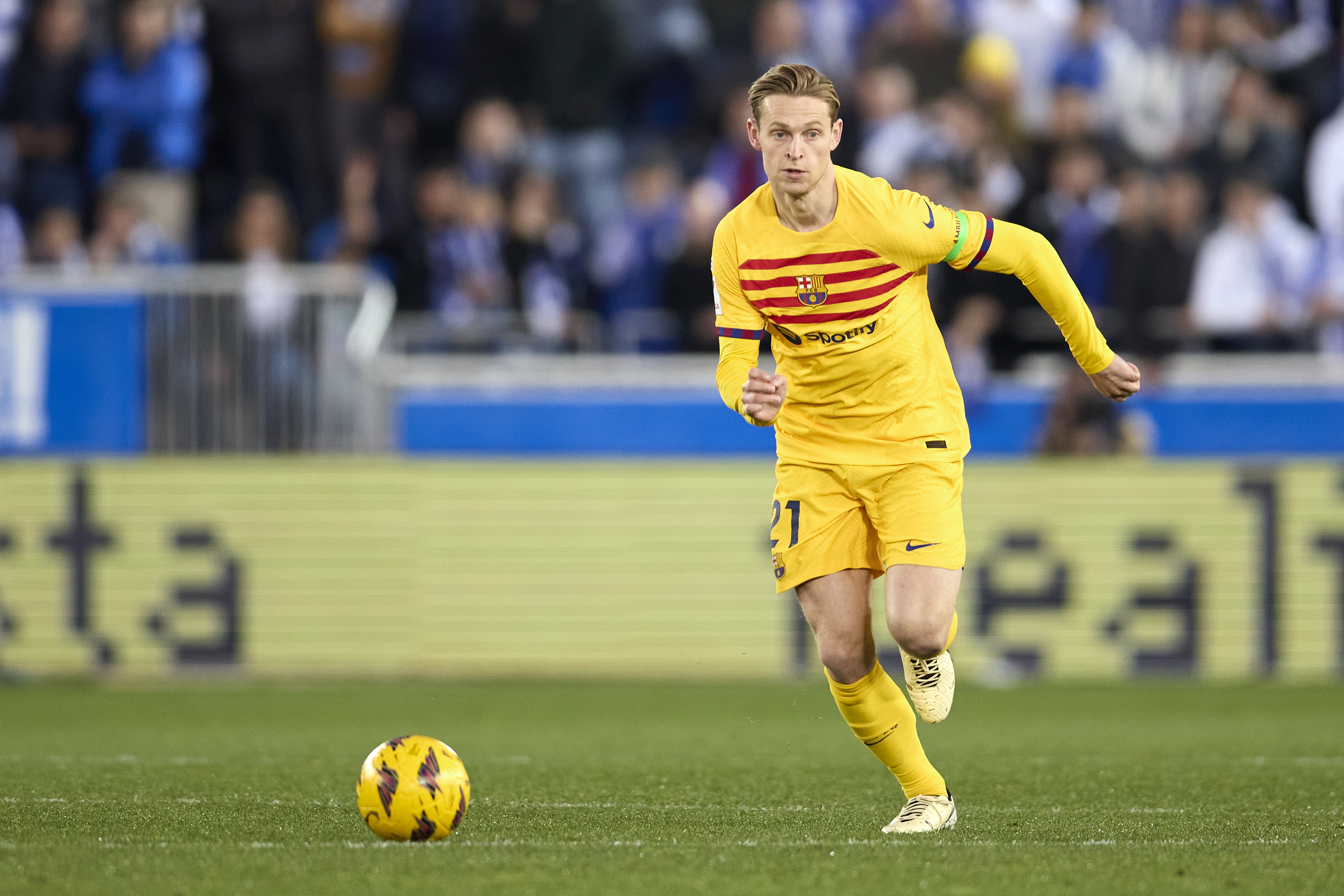 برشلونة يحدد سعر بيع دي يونج الصيف المقبل.. وتشيلسي أبرز المهتمين