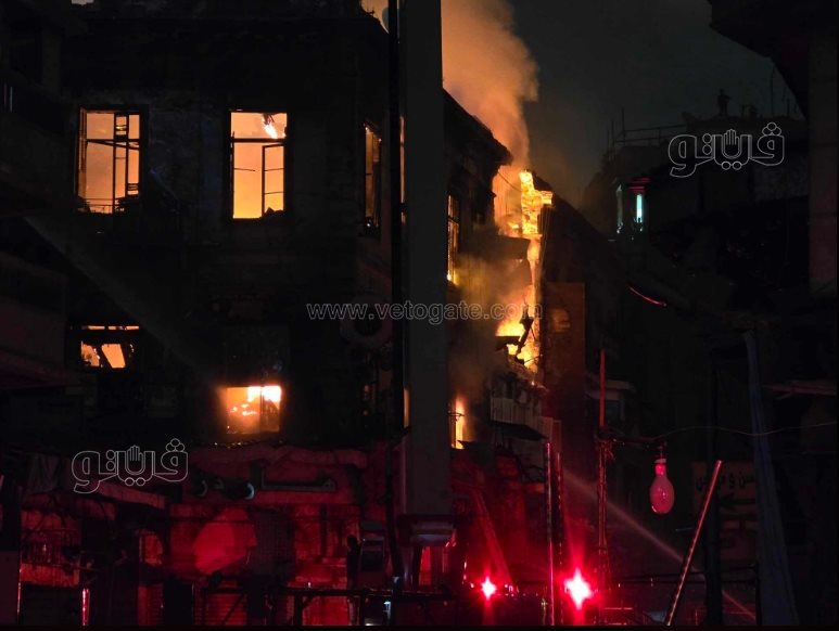 حريق خارج السيطرة.. لقطات جديدة لحريق مستودع ملابس وأجهزة منزلية في العتبة (3)