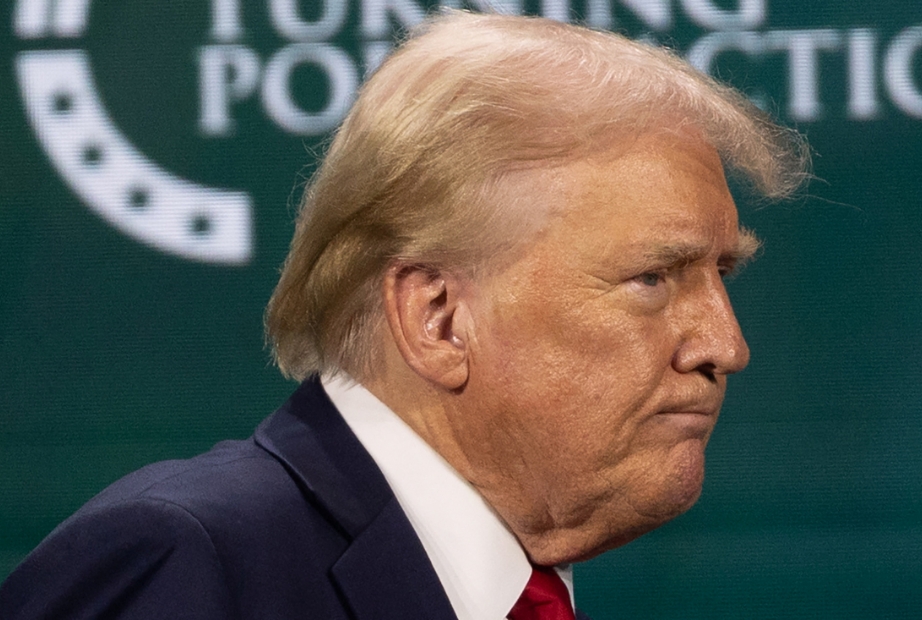 ترامب بدون ضمادة