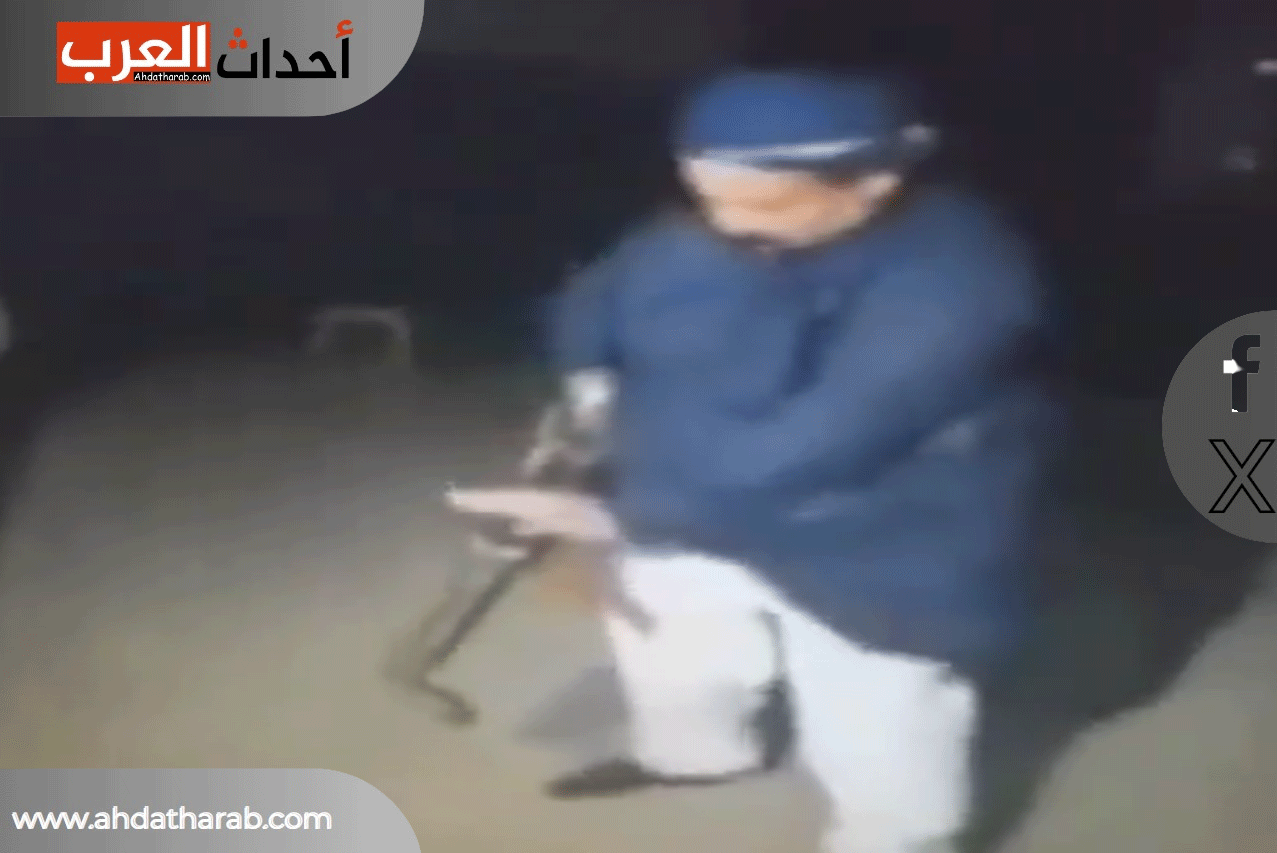 عراقي يطلق النار على نفسه