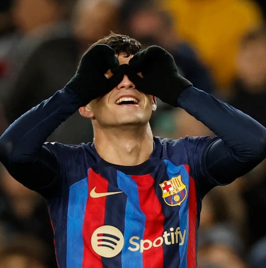 اللاعب الاسباني بيدري